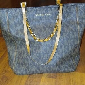 MICHEAL KORS Womens Signature Leather Large Shoulder Tote